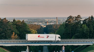 Vežėjai tęsi pažadus kraustytis į Lenkiją: „Girteka“ ten įkurdins didžiausią savo transporto bazę