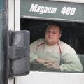 Lietuvos vežėjai stoja piestu prieš Europoje plintančius draudimus nakvoti sunkvežimio kabinoje