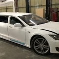 Limuzinu virtusi „Tesla“ parduodama „eBay“