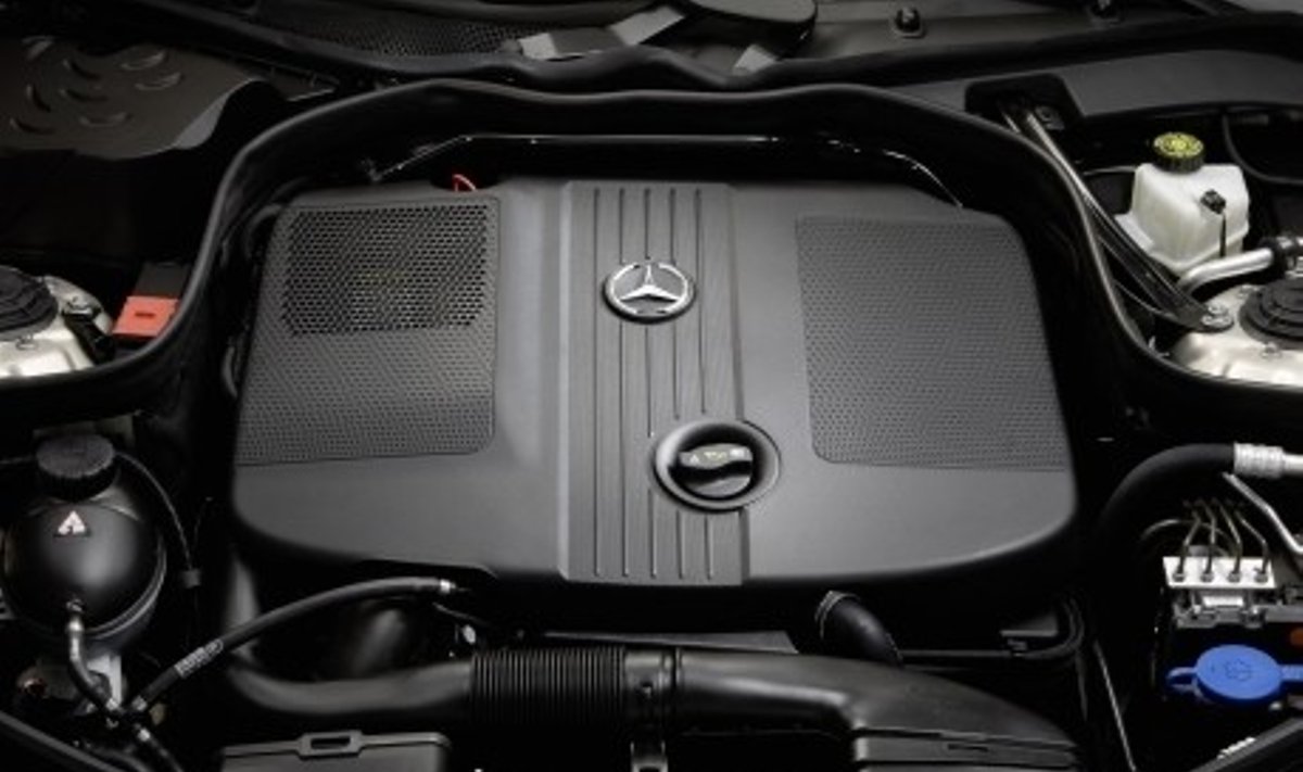 Naujasis Daimler dyzelinis variklis