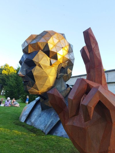Tadas Vosylius. Ignoto Karpio skulptūra Batniavos parke
