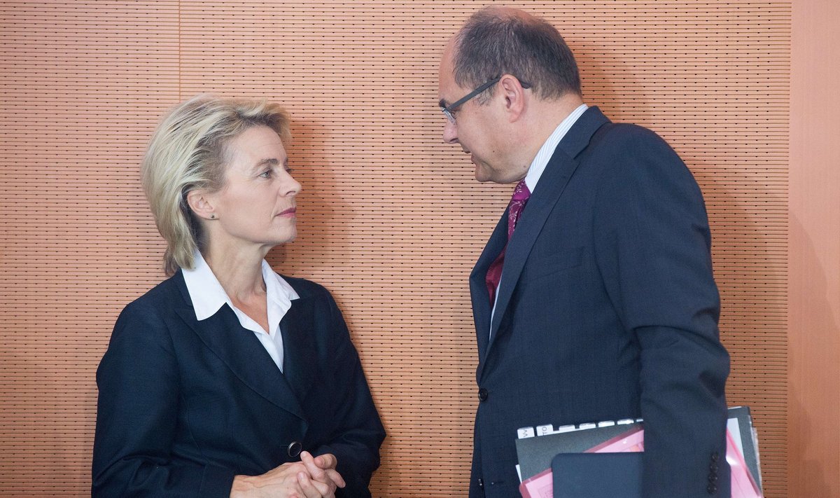 Vokietijos gynybos ministrė Ursula von der Leyen ir žemės ūkio ministras Christianas Schmidtas