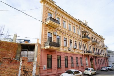 Siauras pastatas Odesoje