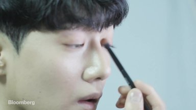 Kodėl jauniems korėjiečiams vyrams patinka dažytis