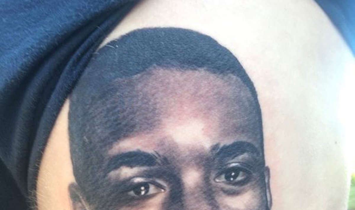 Alexandre'o Lacazette'o tatuiruotė