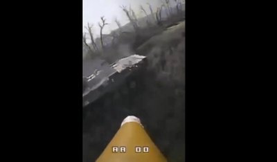 Dronas su sprogmeniu atakuoja rusų taikinį