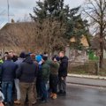 Ūkininkai toliau kovoja su ministru – traktorių kolona, vykusi į susitikimą, blokavo gatves