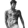 Seksualusis D. Beckhamas naujausioje reklamoje ir vėl demonstruoja tobulą kūną
