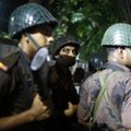 Bangladešo sostinėje – susišaudymas ir įkaitų drama