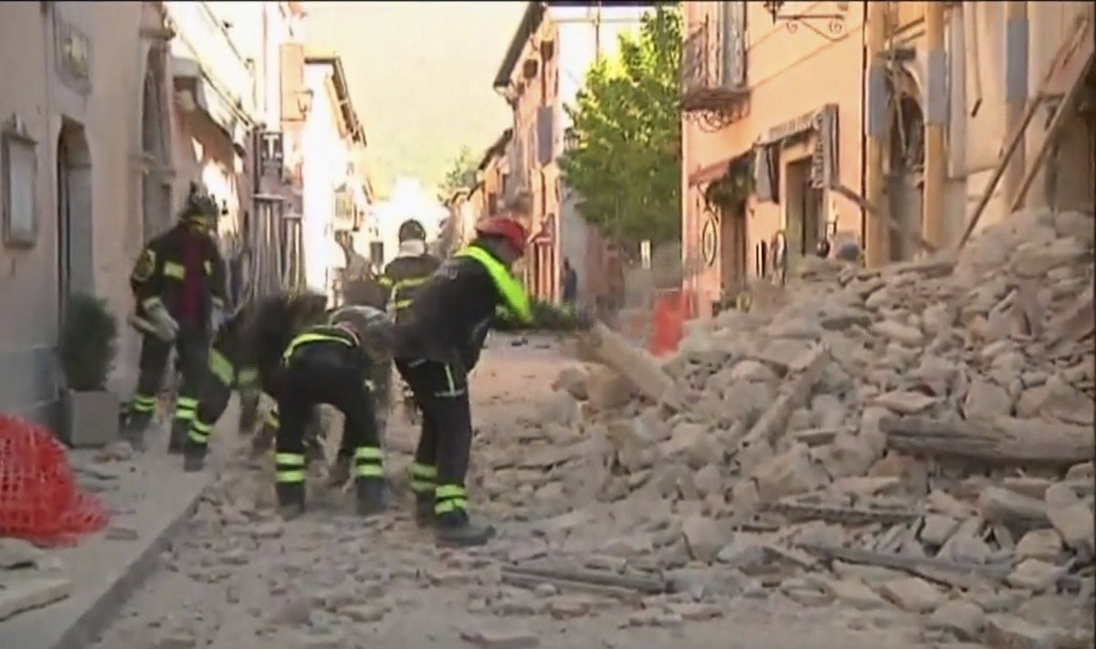 Žemės drebėjimas Italijoje