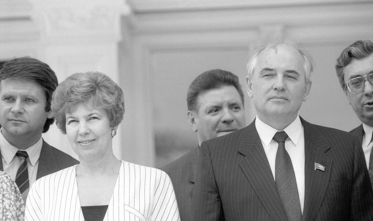 Gorbačiovas su žmona Raisa