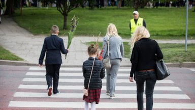 Dėl dukrų išsilavinimo lygio šoką patyrusiai mamai teko pripažinti: aš pirkau gerą atmosferą 