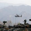 Pietų Korėja ir JAV svarsto galimybę atidėti bendras karines pratybas