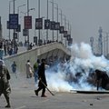 Per protestus po buvusio premjero arešto Pakistano Pandžabo provincijoje suimta beveik 1000 žmonių