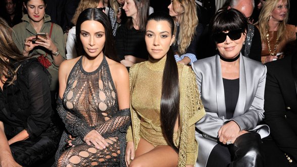 Seserys Kardashian ir Jenner maudosi milijonuose: išsiaiškino, iš kur jie atsirado