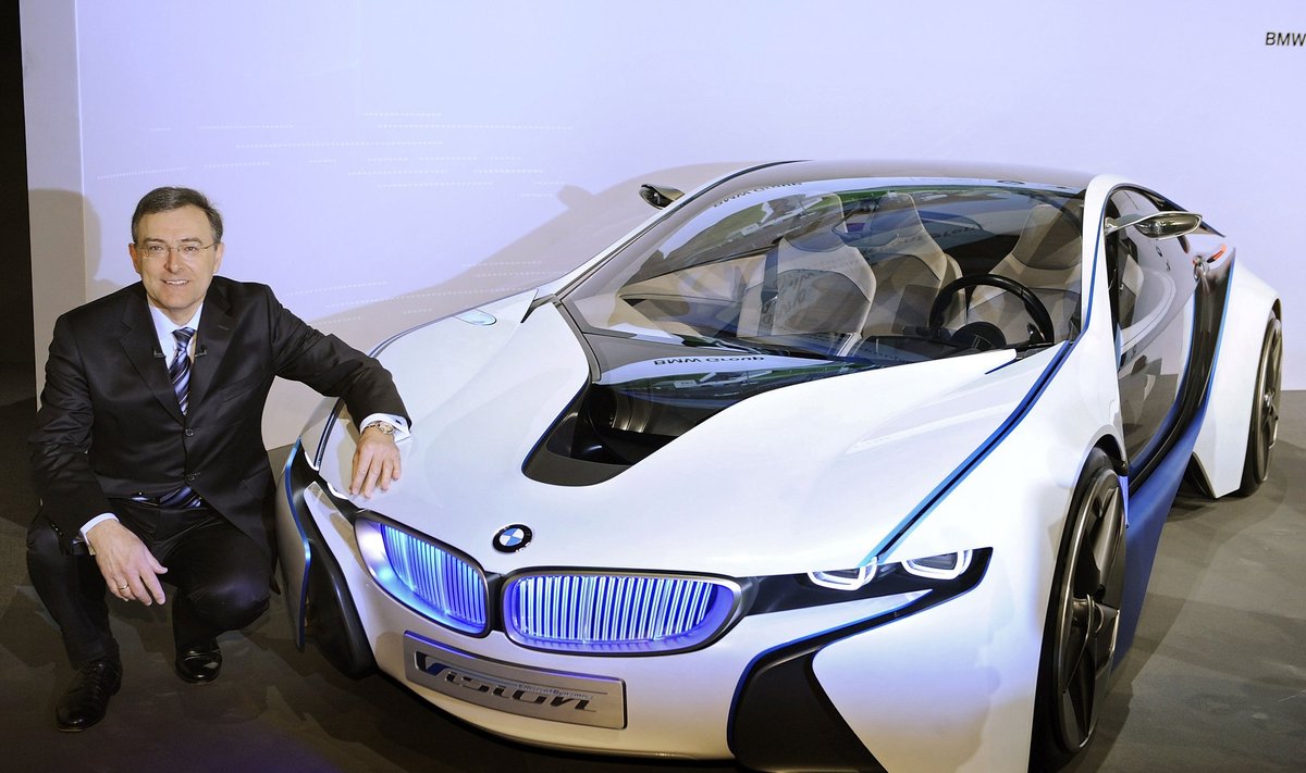 BMW vadovas Norbertas Reithoferis pristato koncepcinį kūrinį