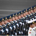 Japonijos valdančioji partija siekia didinti išlaidas gynybai