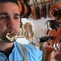 Vienintelis Palestinoje smuikų meistras gamina išskirtinius instrumentus