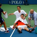 „US Open“: amerikietis nuleipo nuo karščio, A. Murray išgyveno penkių setų dramą