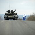 Ukraina: į mūsų teritoriją gabenama Rusijos kariuomenė ir ginkluotė