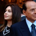 S. Berlusconi skyrybos sudaro sąlygas galimai trečiai santuokai