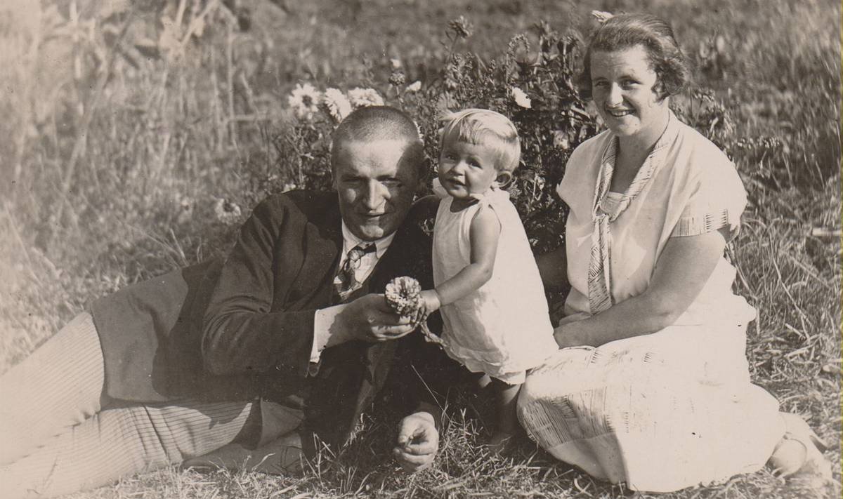 Balys Sruoga, Vanda Daugirdaitė-Sruogienė ir Dalia Sruogaitė, 1926 m.