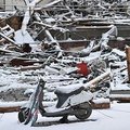 Žemės drebėjimų nusiaubtoje Japonijos dalyje pradėjo snigti