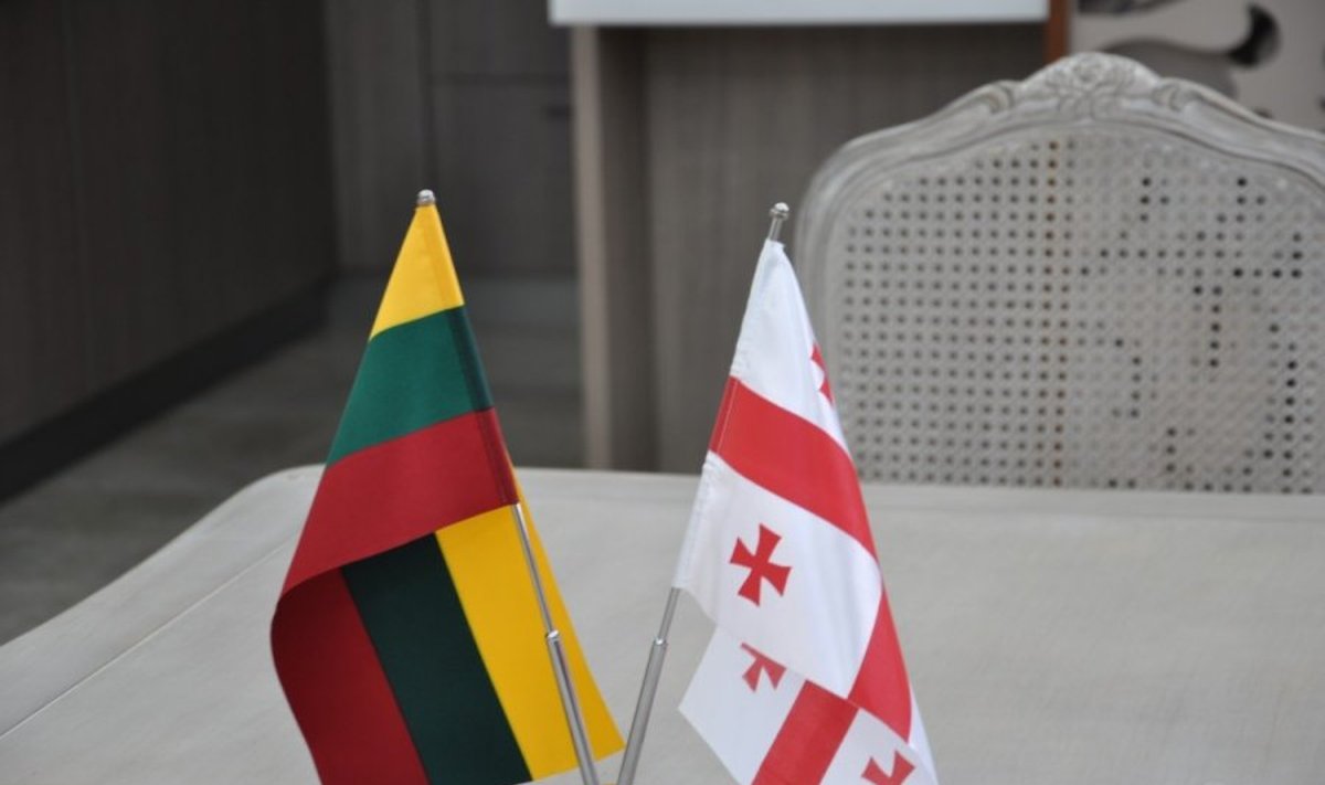 Lietuvos ir Gruzijos vėliavos