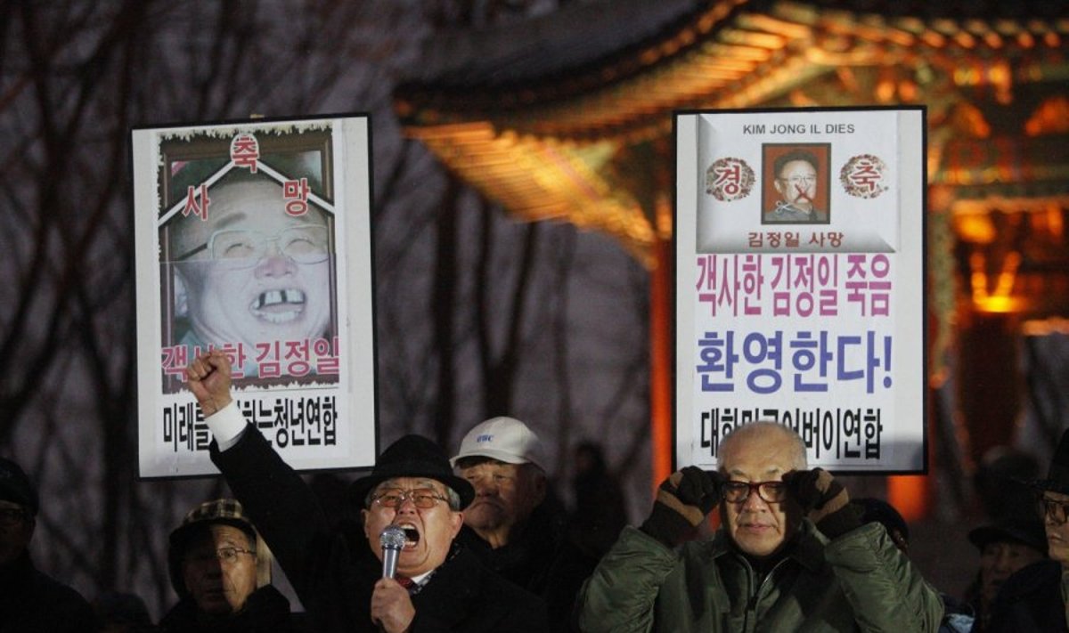 Šiaurės Korėjos lyderio laidotuves žymėjo protestai Pietų Korėjoje