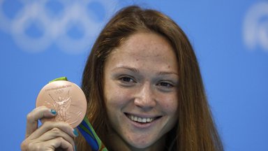 Belarusian swimmer Herasimenia seeks support for her country's athletes in Vilnius
