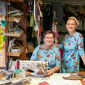 Viduryje Lietuvos laukų įkūrė dizaino butiką: mama sukasi šlepečių versle, o dukra gamina vienetinius rūbus
