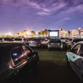 Penktadienį Liepkalnyje vėl startuoja kinas iš automobilio: bus pastatytas didžiausias ekranas