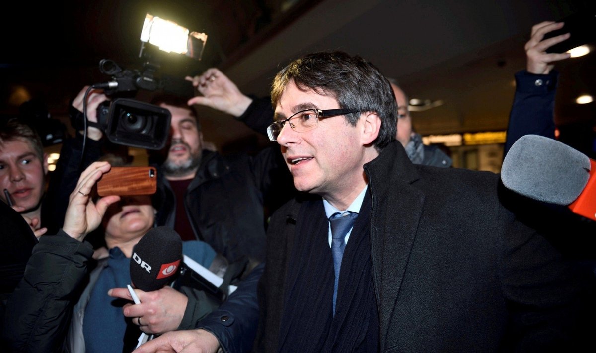 Carlesas Puigdemont'as