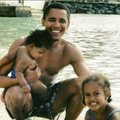 Jaudinantis M. Obamos sveikinimas Tėvo dienos proga