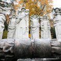 Antakalnio kapinėse imamasi sovietinių karių paminklų ardymo