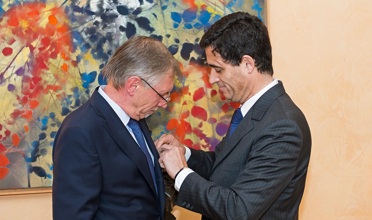 French Ambassador Jeantaud bestows the Legion of honour on Gediminas Kirkilas Photo Ludo Segers