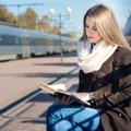 Kad kelionė traukiniu neprailgtų, keleiviams siūloma skaityti
