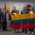 Pasaulio bokso čempionas Usykas perdavė Lietuvai Ukrainos karių padėką