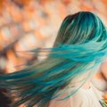 Šį rudenį madingiausia Viktorijos laikų mergina mėlynais plaukais