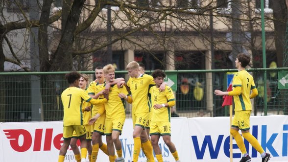 Lietuvos 16-mečiai užtikrintai laimėjo UEFA „Development“ turnyrą