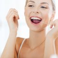 Odontologė nurodė vieną dažniausių dantų priežiūros klaidų: tai padidina ėduonies susidarymo riziką