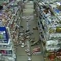 Liudininkų vaizdo įrašuose - Japoniją sukrėtęs žemės drebėjimas