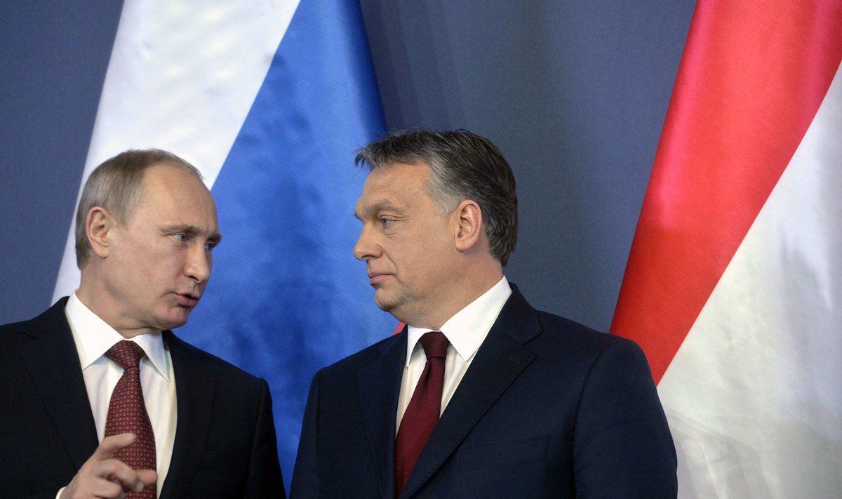 Viktor Orban, right, with Russian President Vladimir Putin