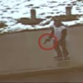 Vaizdo įrašas: policininkai juodaodį berniuką nušovė vos atvažiavę į incidento vietą