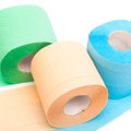 Ką rinktis: pigų ir paprastą ar kvapnų bei spalvotą tualetinį popierių?