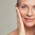 Jautrios veido odos priežiūra: kokios kosmetikos priemonės iš tiesų gali pagelbėti
