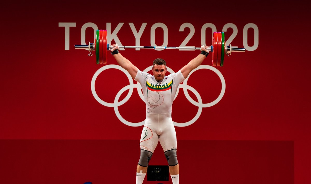 Arnas Šidiškis Tokijo olimpinių žaidynių sunkiosios atletikos varžybose