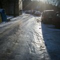 Vakarų Lietuvoje eismo sąlygas sunkina plikledis