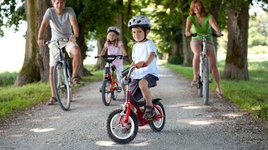 TOP dviračių takai pasivažinėjimui su šeima ir vaikais