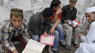 Мигранты из Таджикистана массово уезжают из РФ после теракта